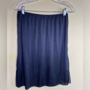 Vassarette Black Half Slip Double Side Slits Size Large